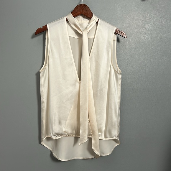 MICHELLE MASON Satin Tie Neck Blouse Ivory size 4- EUC - Picture 15 of 15
